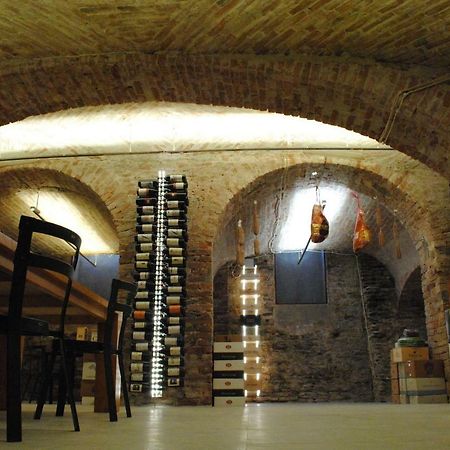 Vinoteca La Sacrestia Alba (Piedmont) Exterior foto