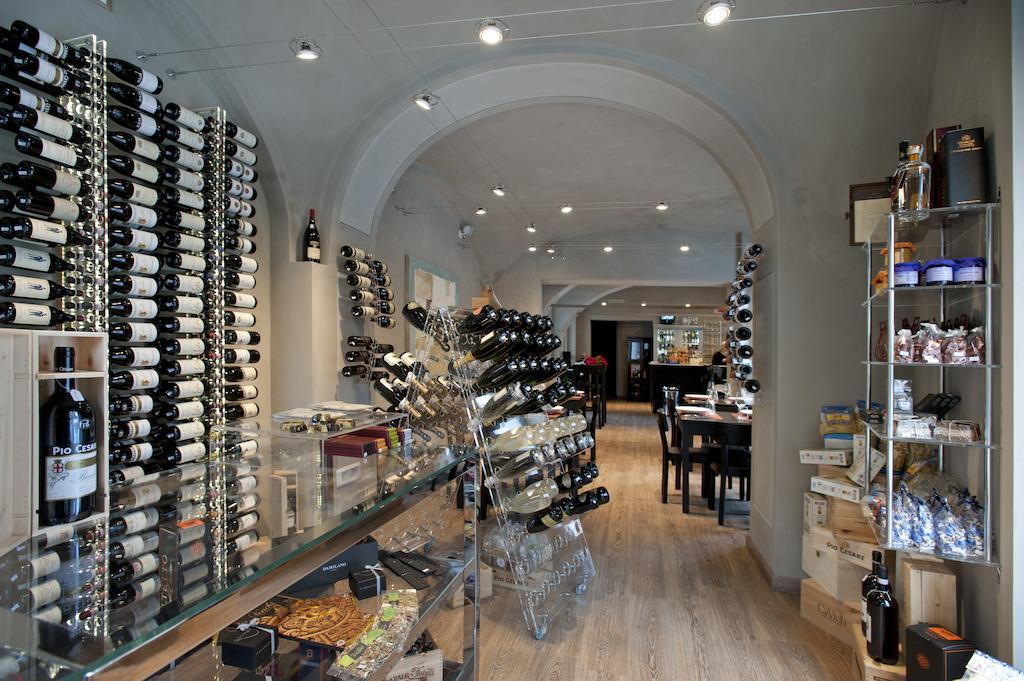 Vinoteca La Sacrestia Alba (Piedmont) Exterior foto