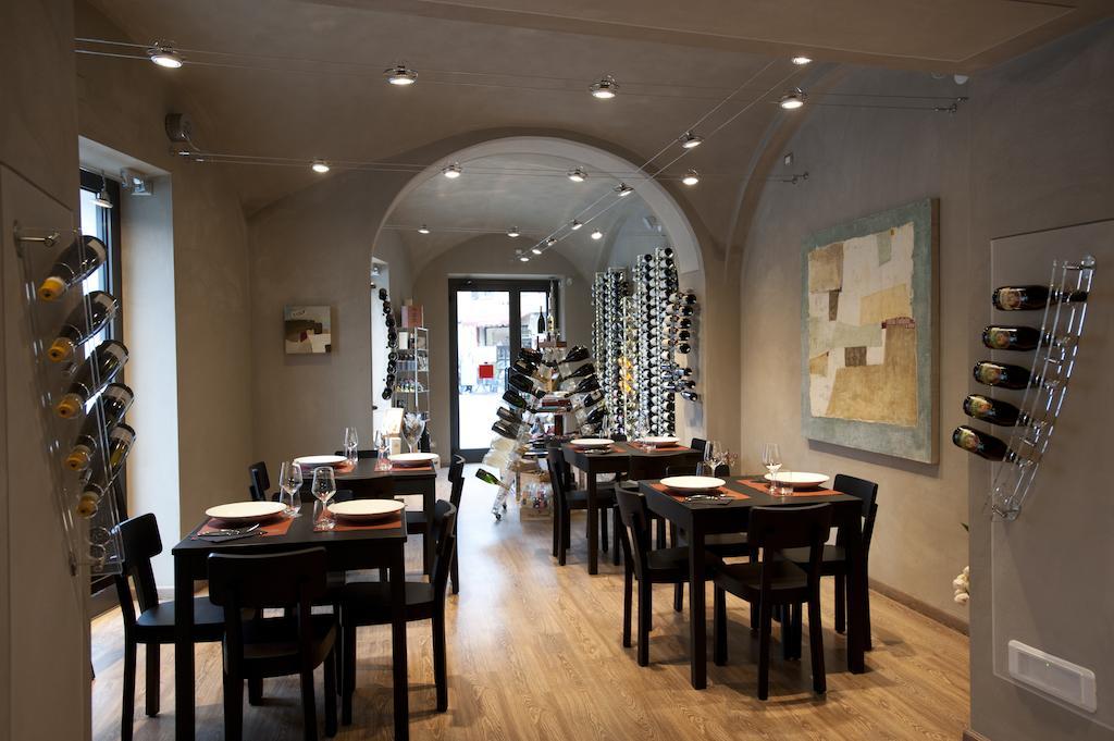Vinoteca La Sacrestia Alba (Piedmont) Exterior foto