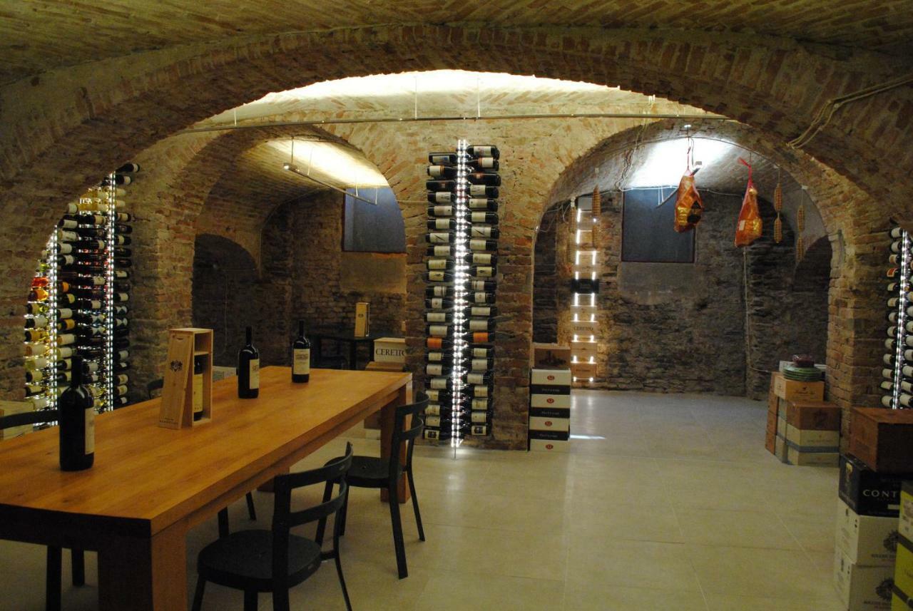 Vinoteca La Sacrestia Alba (Piedmont) Exterior foto