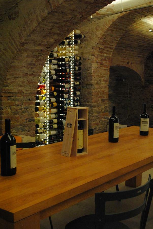 Vinoteca La Sacrestia Alba (Piedmont) Exterior foto